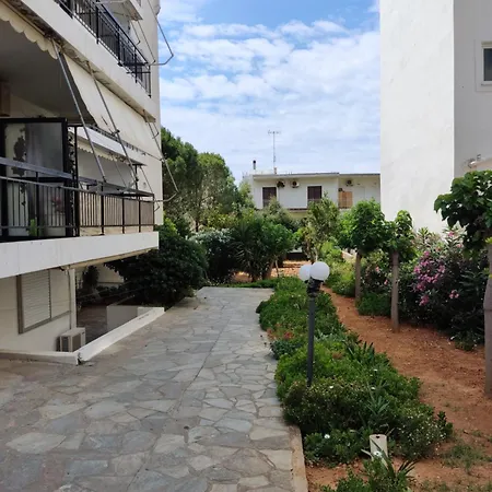 Center Apartment *